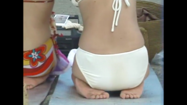ビーチで拾った水着風景　2