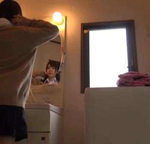 妹の着替え盗撮