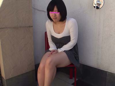 ◆フルHD 高画質 超マニアック動画◆オシッコを我慢する女の一部始終【琴音 19歳】