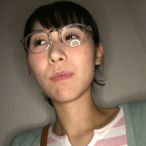地味すぎる腐女子に5千円渡してフェラさせてみた