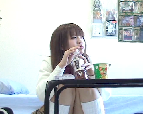 ピチピチ思春期女子校生を自宅に連れ込み隠し撮り！！性行為の一部始終を無断で流しゅつさせちゃいます… その⑫　みみちゃん　可愛い声でイキまくり！！