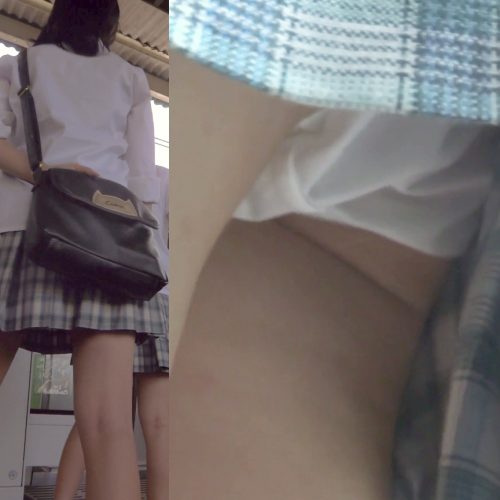 パンチラ盗撮 制服女子 電車内で白パンツもろ見え