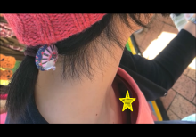 野外フリマのバザーで胸チラ隠し撮り！
