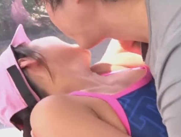 【MM号】媚薬塗り人形と知らず人工呼吸するLIFEセーバー美女→ソッコー痴女化し激ハメSEX！！