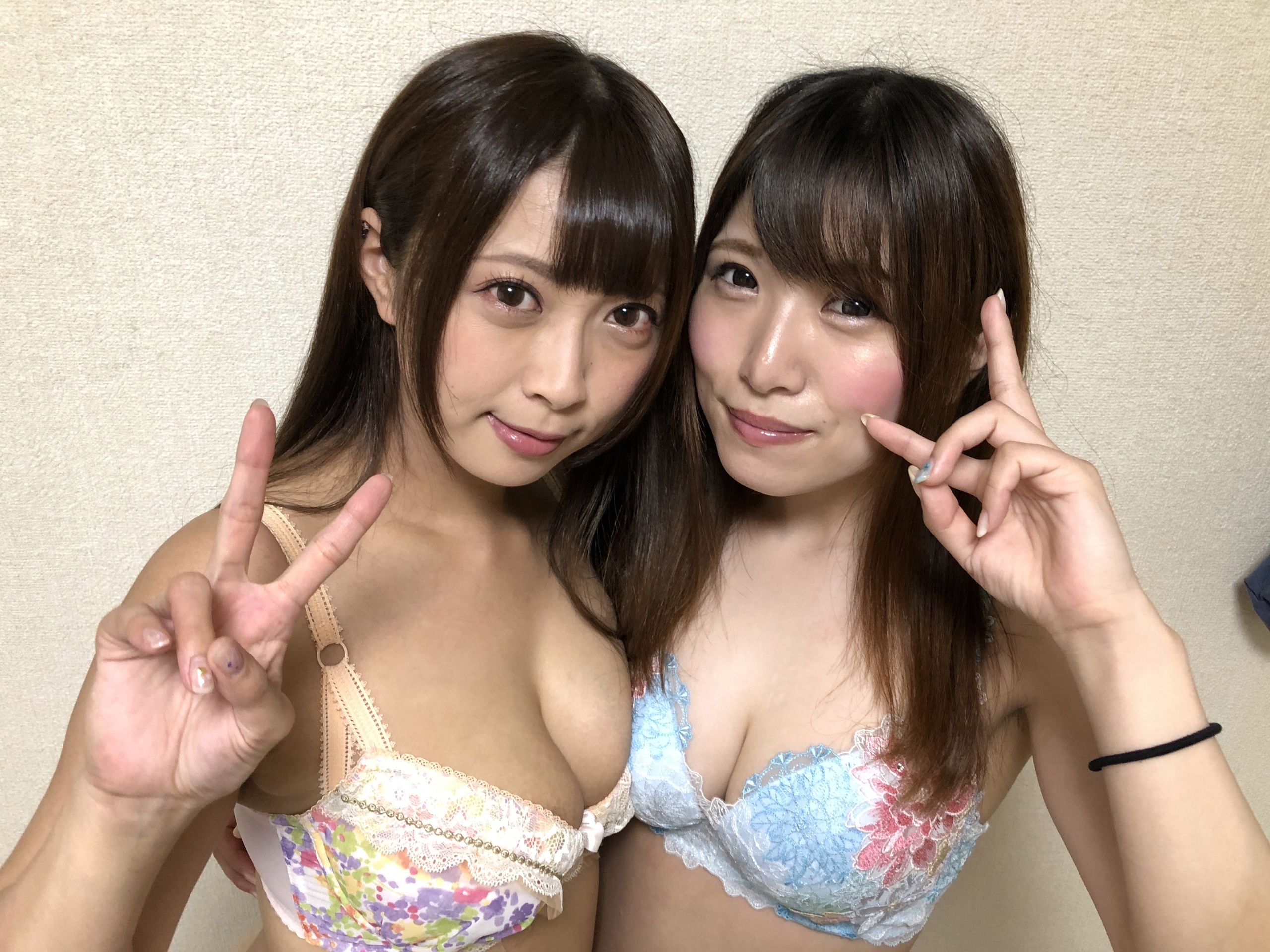 ヤリマン 巨乳ヤリマン2人のグチョ濡れマンコにW中出し。友達同士のハーレム3P【個人撮影】 – JPORU