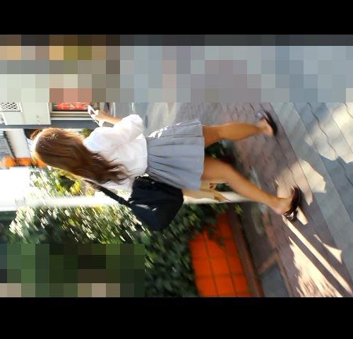 素足にローファー女子をストーカー　