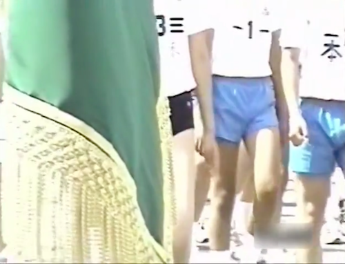 やや年長風の女の娘たちのブルマを凝視 　2