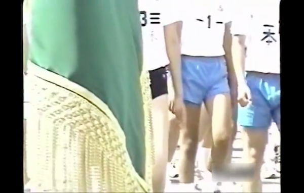 やや年長風の女の娘たちのブルマを凝視 　2