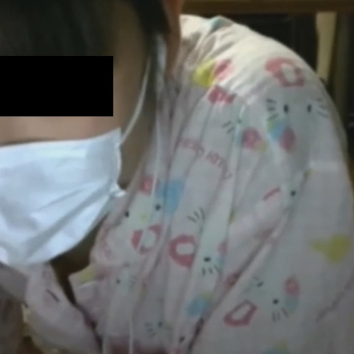 j〇風ロリ美少女　かわいいパジャマのボタン空ける　配信風