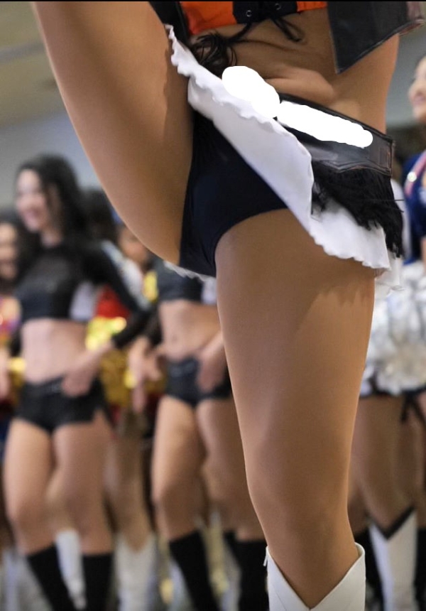 美しすぎるチアガール160人の大胆演技で男たちは大興奮!!