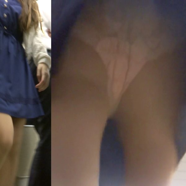 パンチラ盗撮 OLさん 地下鉄の爆風でピンクのパンツが丸出し