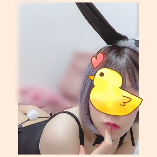 【バニーガール】イキまくり//喘ぎ声まで可愛いパイパン美女の自撮りオナ