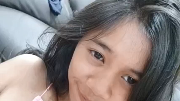 [09-06]19のPinay studentがセルフで撮るマニラ近郊の高級高層マンションでの1人暮らし動画、22秒と短めですが際どいので一時停止が必須の動画[adult][修正・再アップロード版]
