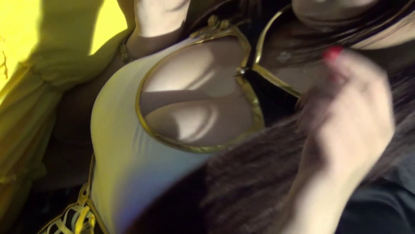 爆乳美人コスプレイヤー撮影