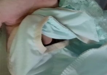 【盗撮】友人の美人奥さん（40代熟女）の洗濯機の中（たくさんの下着・染みパン）をチェック？３回目