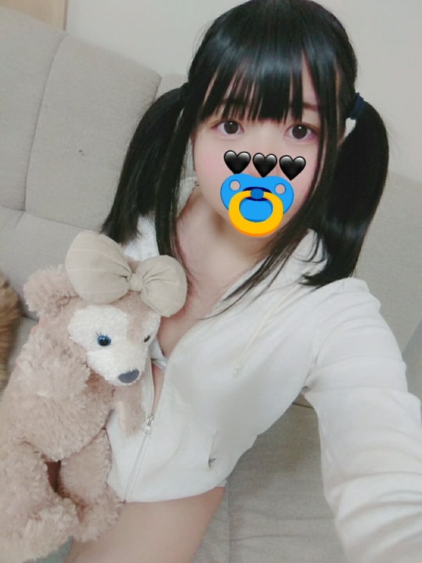 かわいい子がコスプレしてエッチなしぐさ