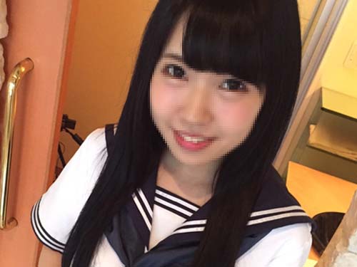 【たっぷりガン見?】パイパン制服娘のエロ過ぎる食い込みTバックパンチラ?★パンモロ&オナニー★顏出し個撮
