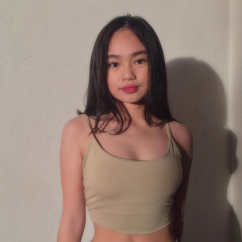 [10-07]地元ではスーパー有名な可愛いteenage Pinay studentから送られてくる画像が溜まってきたので、ここで1回まとめて出します。な画像たち