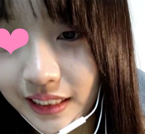 とっても可愛い着衣オナのLive動画