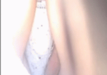 座りパンチラ　白パン接写