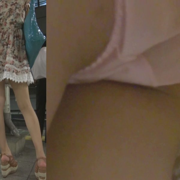 パンチラ盗撮 OLさん 電車内で見えたピンクのパンツ