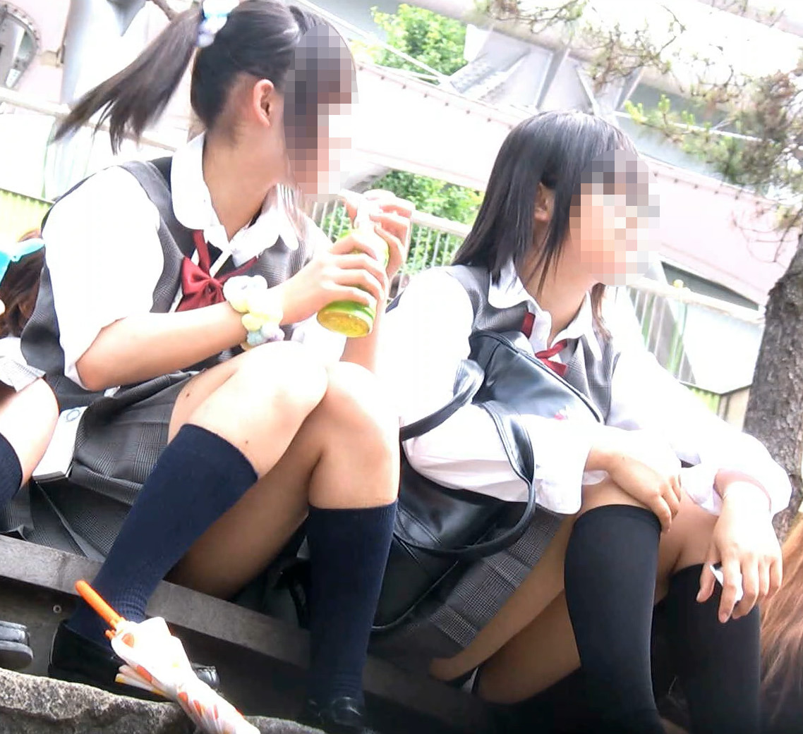 制服　座りパンチラ 座りパンチラ１８ – JPORU