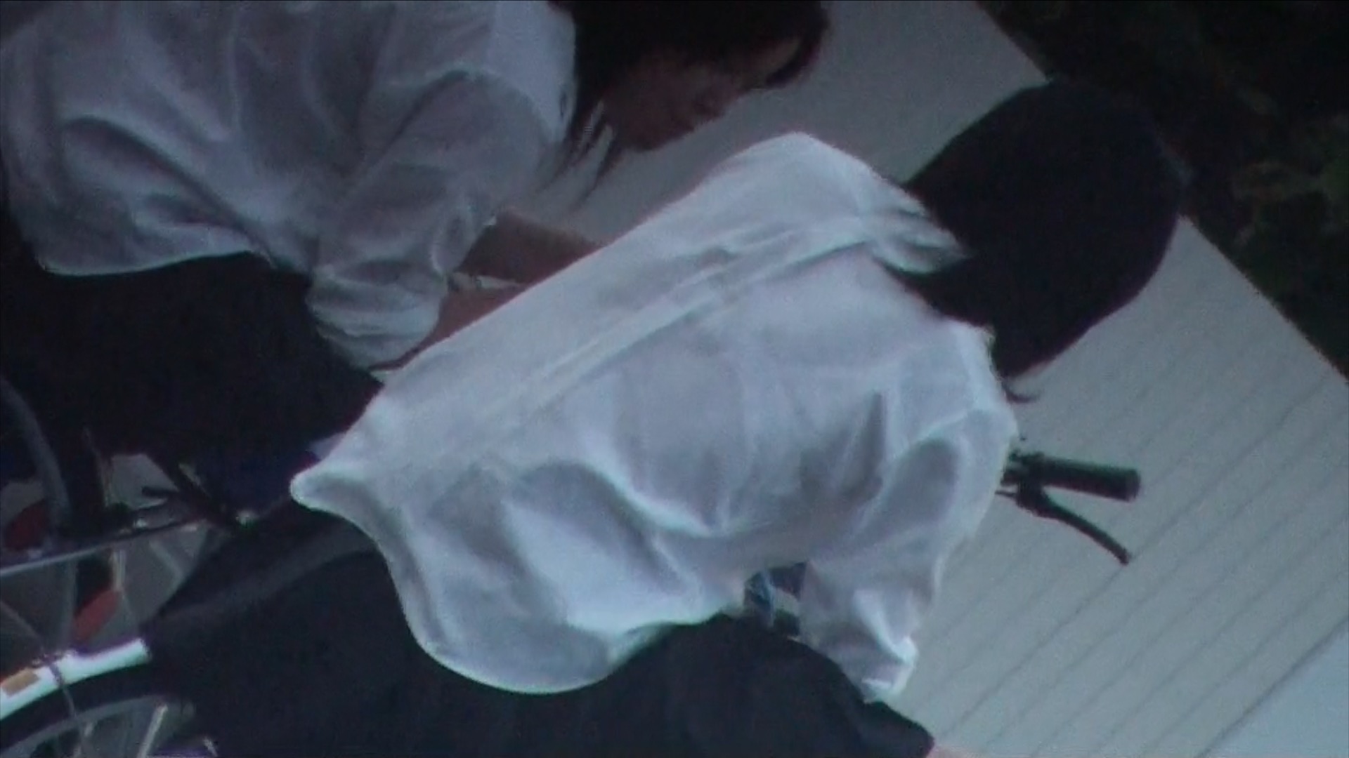 ブラ 透け 動画