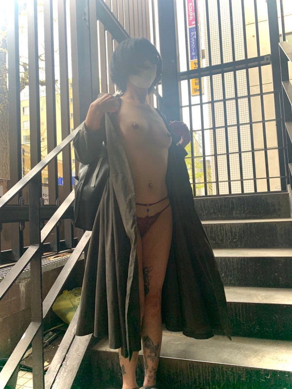 【街中露出 -前編-】