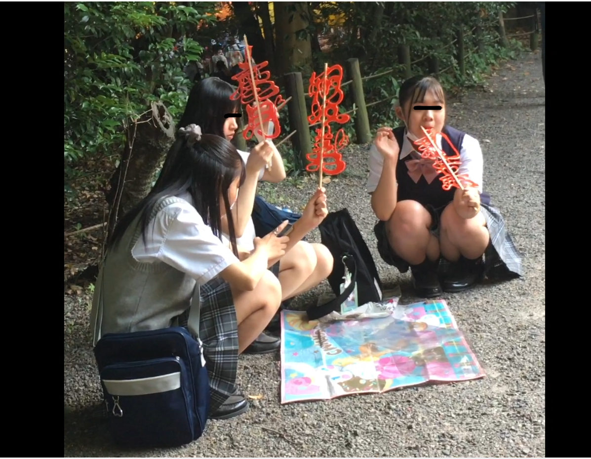とにかくしゃがんでパンチラ 安心してください 見えてますよ イベントで休憩中JK編 – JPORU